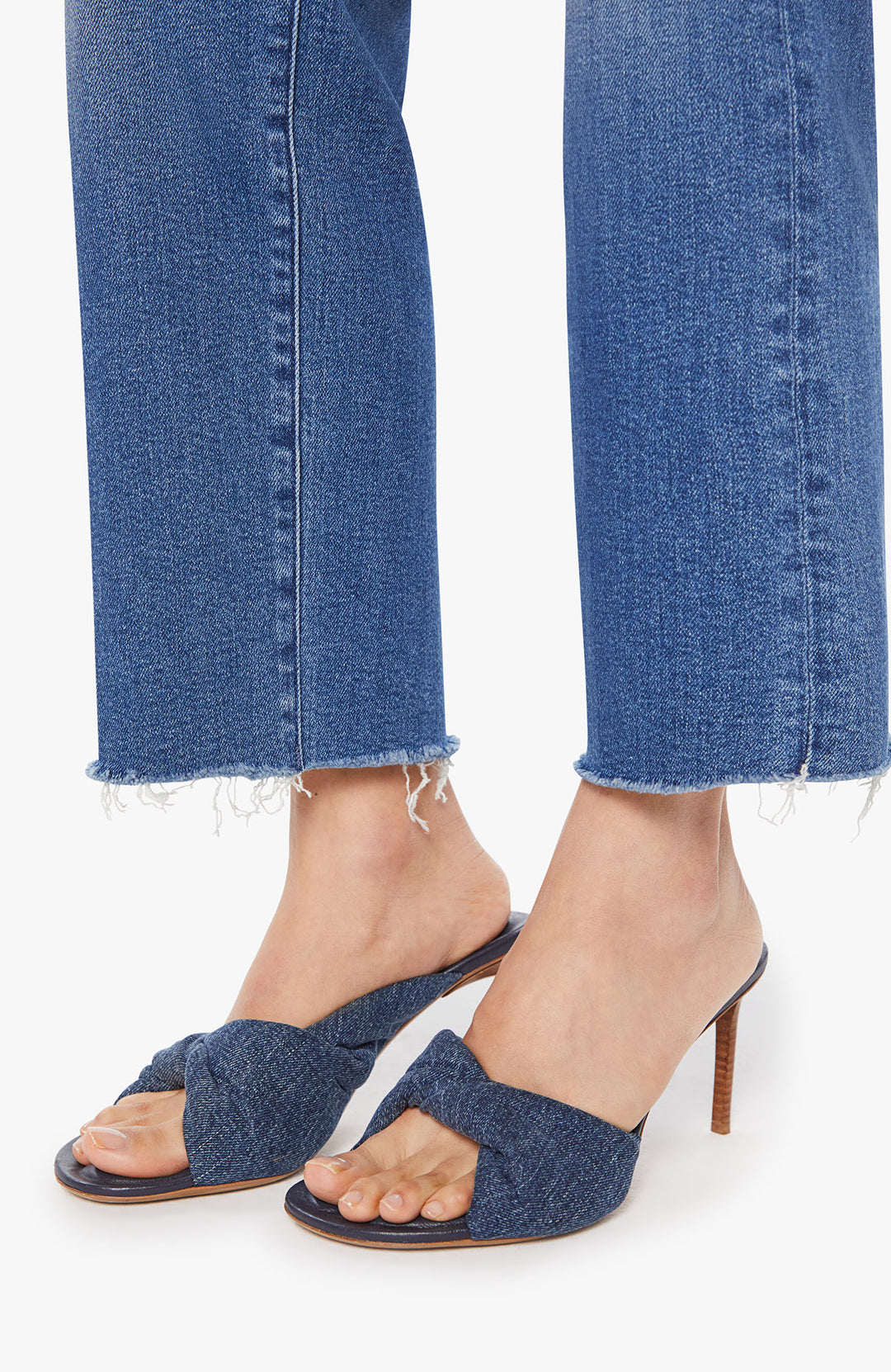 Mid Rise Rambler Zip Ankle Fray