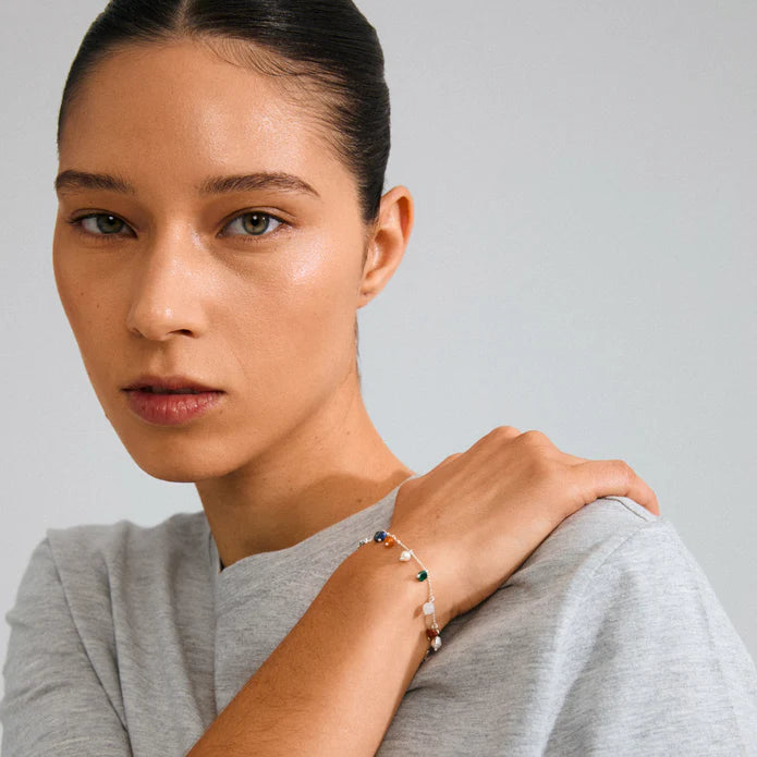 Between Bracelet