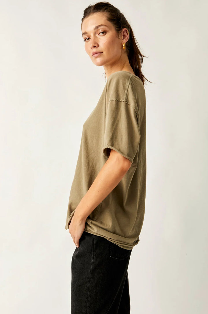 Nina Tee