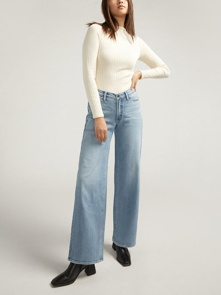 V Front Wide Leg Jean