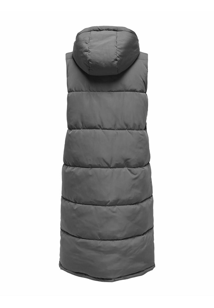 Nicci Vest