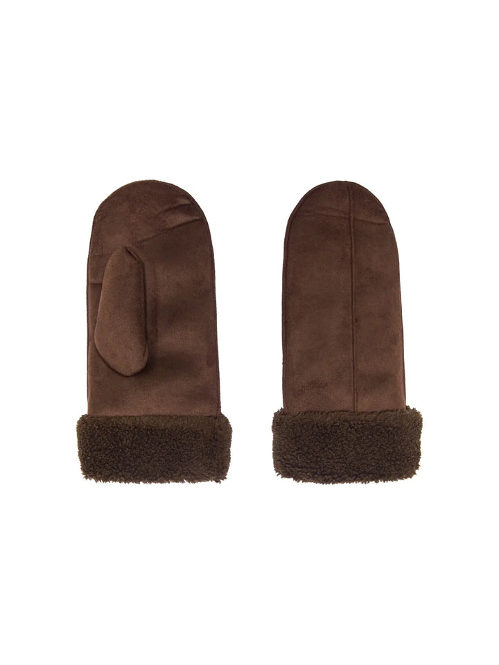 Nicki Mittens