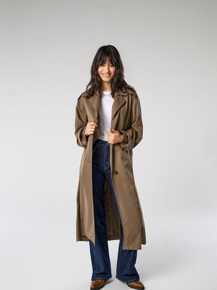 Chloe Trench