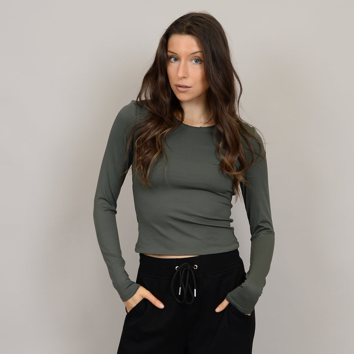 Roxi L/S Crewneck Top